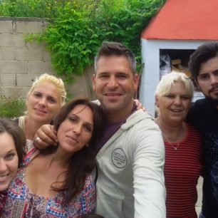 Nely s rodinou svého přítele, Argentina