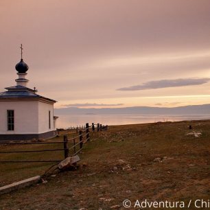 Bajkal - kostelík v Chužiru,Pavel Pozniak,Rusko