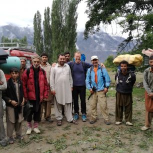 První cizinec nejenom letos doprovod celé vesnice, Pakistán