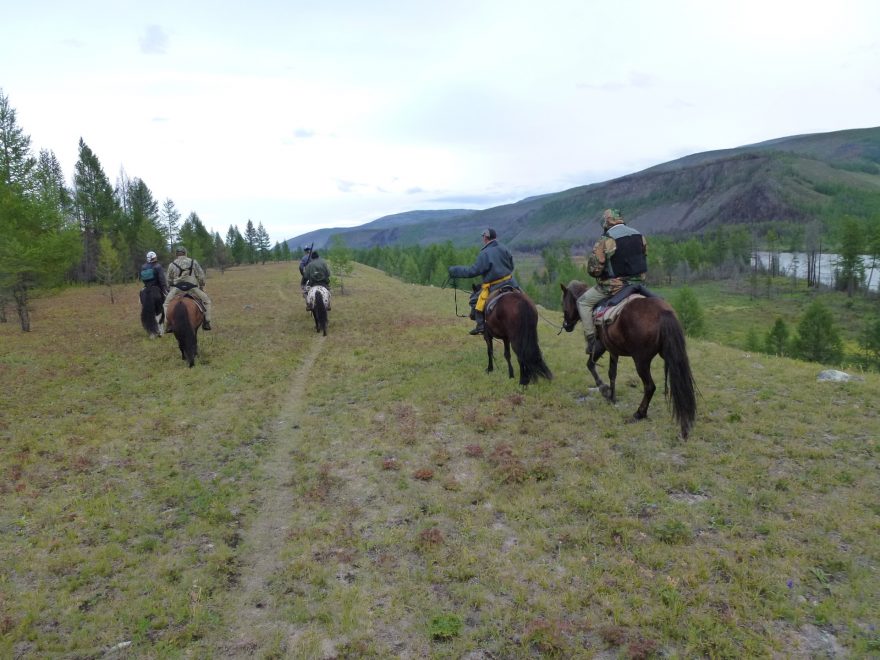 Prozkoumejte hory na koních, Mongolsko