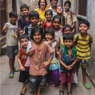 Do naší školy chodí děti odpoledne, Váránasí, Indie