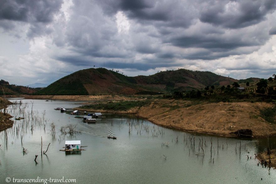 Vesnice jsou roztroušeny po všech částech JV Asie. Vietnam