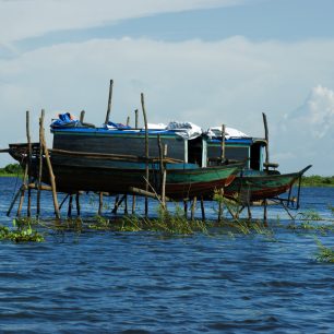 Jezero Tonle Sap, Kambodža