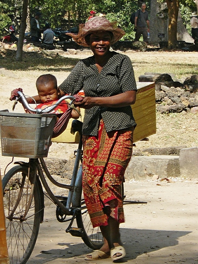 Místní jsou velmi usměvaví, Kambodža