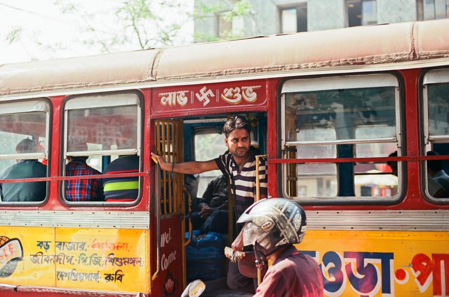 Indická doprava je někdy dobrodružná, Indie