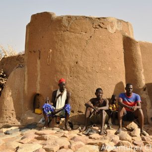 Vesnice v Tongo Hills, Ghana, foto: Sheila Singhová