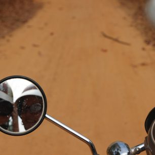 U Hpa-An si půjčte skútr, Myanmar