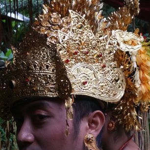 Ženich, Bali, Indonésie