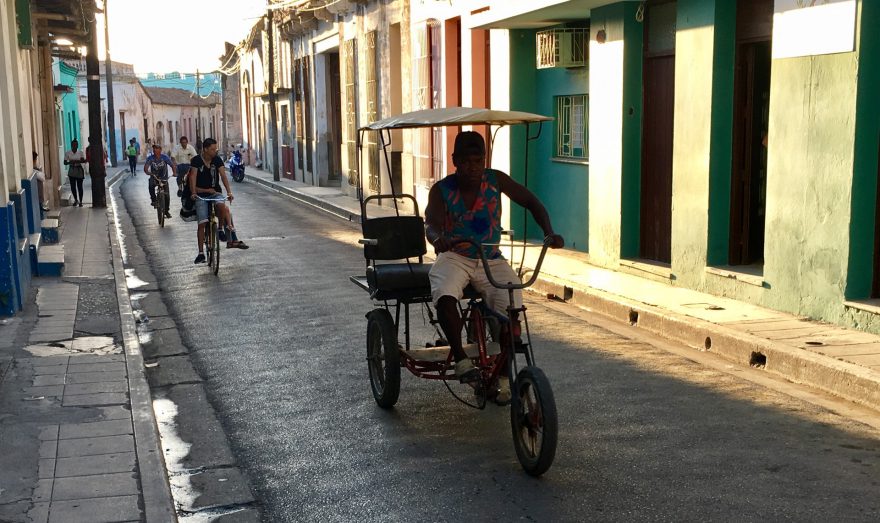 Čisté silnice v Camaguey, Kuba
