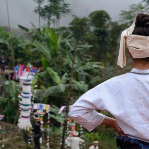 Animistický pohřeb etnika Nung