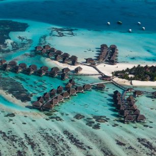 Pohled na Maledivy při příletu, foto: Shutterstock.com