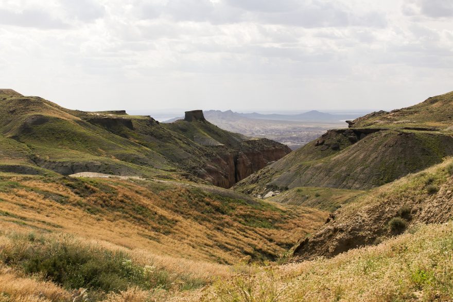 Krajina západního Kazachstánu je bez diskuzí úchvatná – oblast Kok Jesem na území přírodní rezervace Usťjurt.