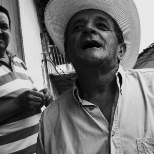 Lid departamentu Antioquia v němž se Medellín nachází se nazývají Paisa. Paisa se vyznačuje srdečností, ochotou pomoci a humorem.