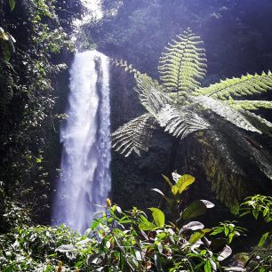GitGit vodopád, Bali, Indonésie