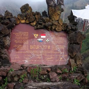 Výšlap na vulkán Mt Batur, Bali, Indonésie