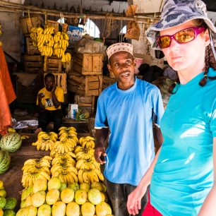 Čerstvé ovoce na trhu, Zanzibar