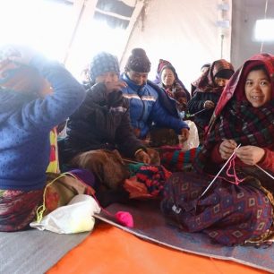 Pletení pro ženy v místních komunitách, Nepál