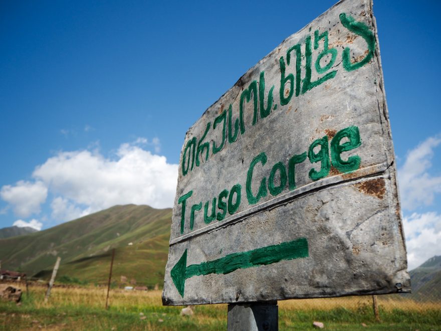 Začátek údolí Truso Gorge, Kvemo Okrokana, Gruzie