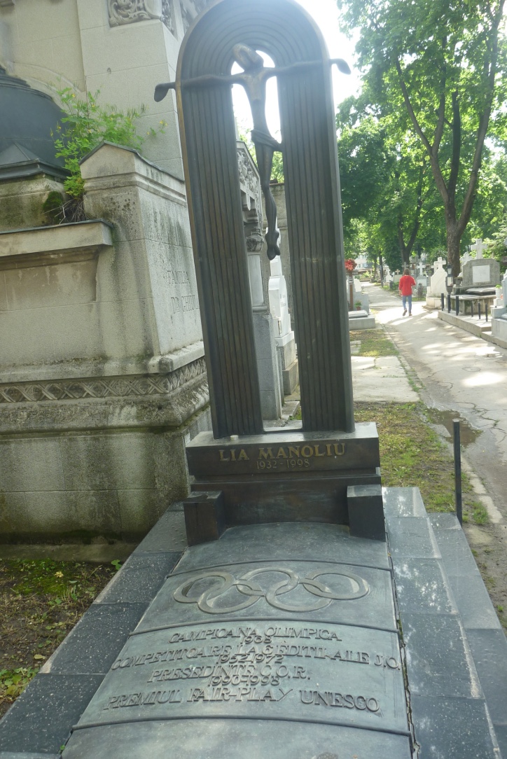 Diskobojařka má olympijské symboly i na náhrobku, Bukurešť, Rumunsko