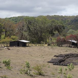 Obytné domy jsou z různých materiálů. K vidění jsou nepálené cihly, dřevo i beton, Nikaragua