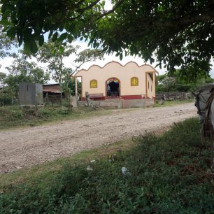 Kostel. Ač nejsem věřící, cítil jsem se ve Střední Americe pohodlně i díky rozšířenému křesťanství. A svůj ateismus jsem nijak nezdůrazňoval, Nikaragua