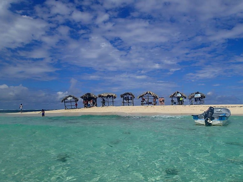 malebný ostrov uprostřed oceánu, tak to je Ostrov Paradise, Dominikánská republika