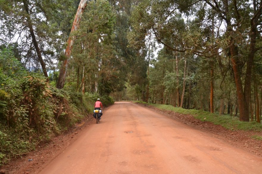 Na kole Afrikou, Tanzánie