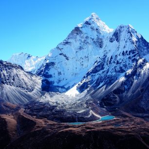 Elegantní vrchol Ama Dablam (6812 m), Nepál