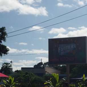 Farmer’s market s místními výrobky, Hilo, Big Island, Hawaii