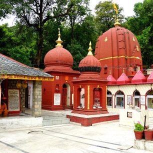 Chrám Aghanjar Mahadev, Dharamshala, Indie