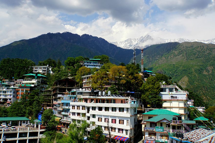 Výhled z Dalajlamova chrámu, Dharamshala, Indie