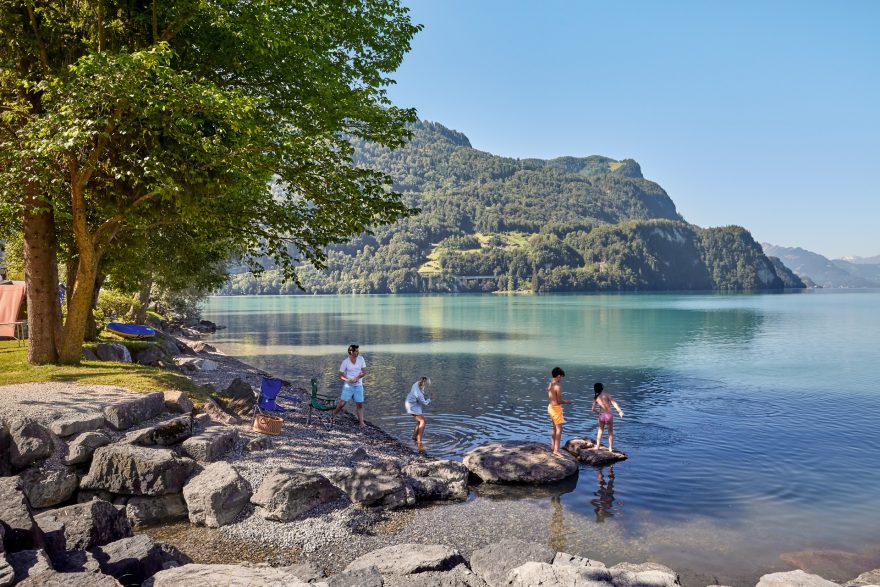 Kemp nedaleko obce Brienz, Jungfrau, Švýcarsko, zdroj: swiss-image.ch