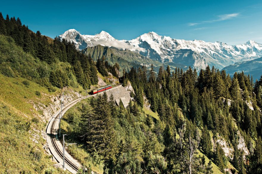 Cestou na Schynige platto, Jungfrau, Švýcarsko, zdroj: swiss-image.ch