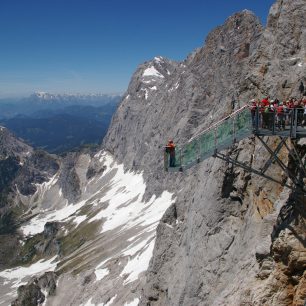Vyhlídková plošina "schody do prázdna", Dachstein, Rakousko