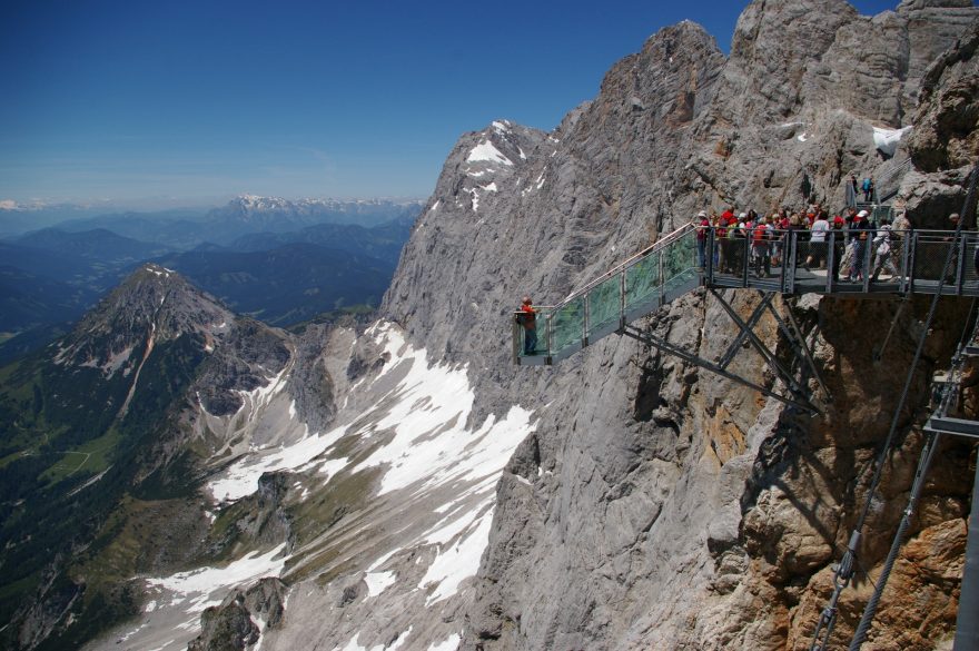 Vyhlídková plošina "schody do prázdna", Dachstein, Rakousko