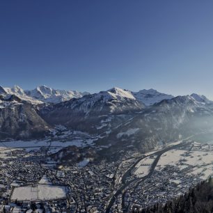 Interlaken v zimě, Jungfrau, Švýcarsko, zdroj: swiss-image.ch