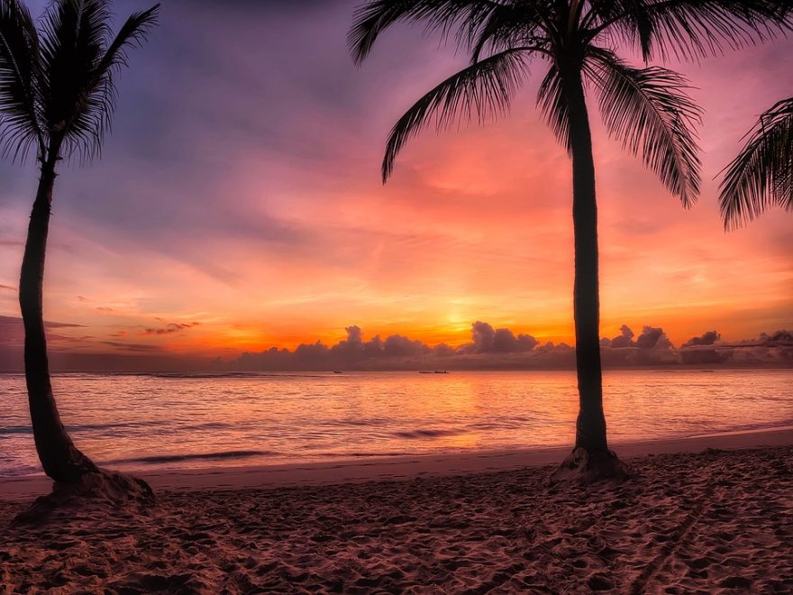 Západ slunce na pláži, Dominikánská republika