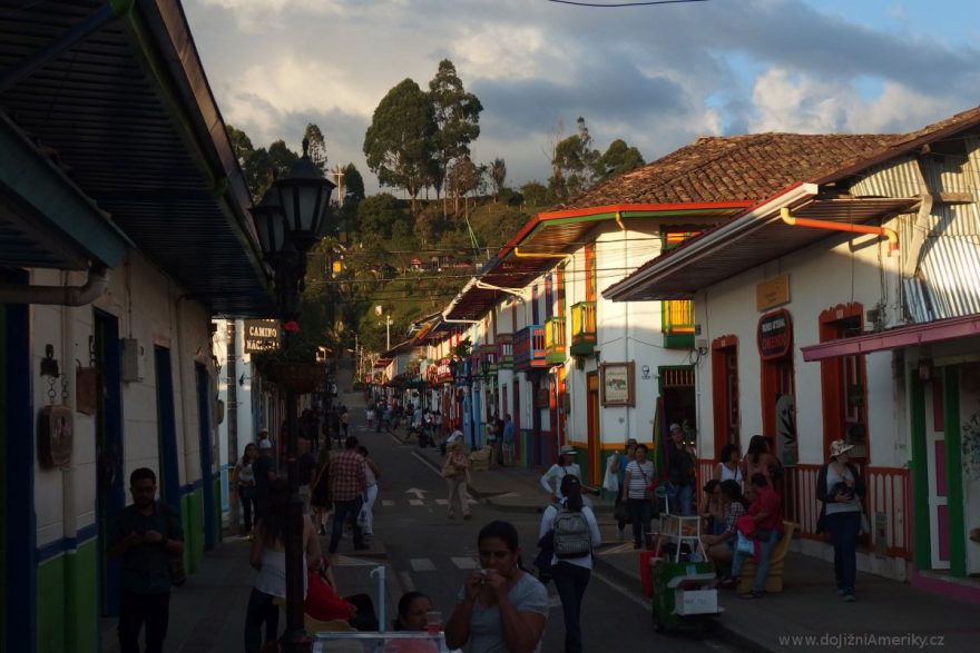 Lidé v ulicích Salenta, Kolumbie