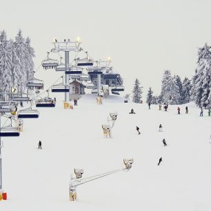 Slunečné italské Alpy především nabízí lyžování v příjemných podmínkách na mírnějších dlouhých a dobře udržovaných sjezdovkách. Itálie