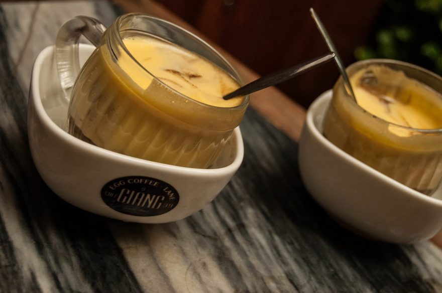 Kavárna Giang není jediná, která nápoj podává, je však držitelem originálního receptu, Vietnam