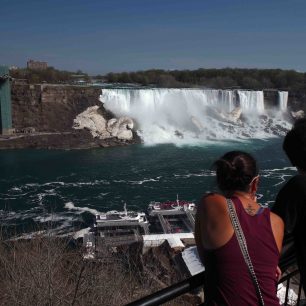 Výhled na Niagara Falls, Kanada