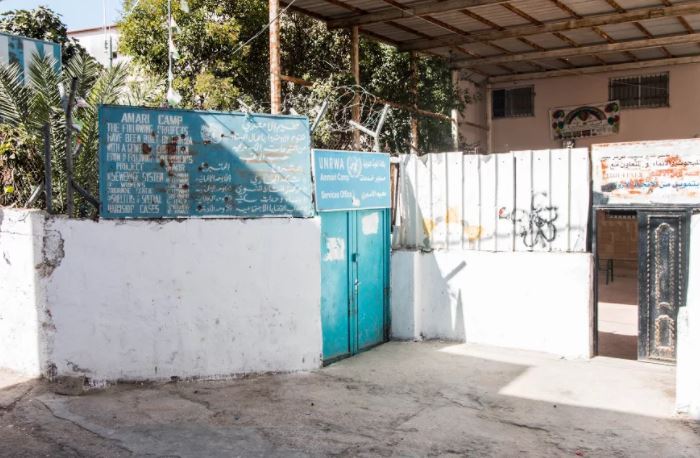 Tábor je vlastně součást předměstí Ramalláhu, Palestina