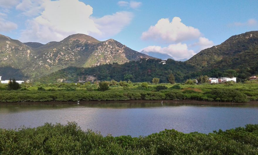 Pohled na krajinu u vesnice Tai O, Hongkong