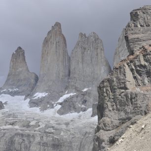 NP Torres del Paine - žulové věže, Patagonie, Chile