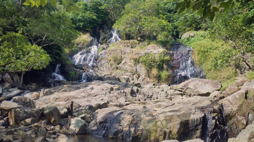 Vodopády Silvermine u vesnice Mui Wo, Lantau, Hongkong