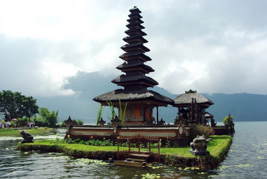 Jezero Bratan Bali, Indonésie