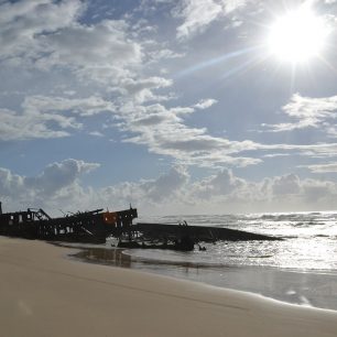 Největší písečný ostrov světa, australský Fraser Island, Austrálie