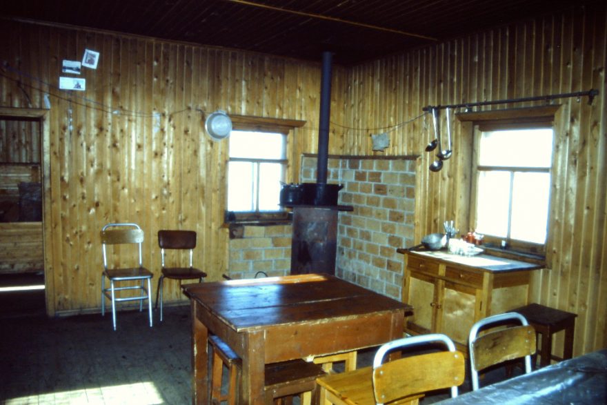 Rusanovova chata z roku 1912 je dodnes vyhledávaným útočištěm, Špicberky