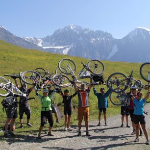 Nejvyšší bod naší cesty, sedlo Zagar (2623 m), Gruzie
