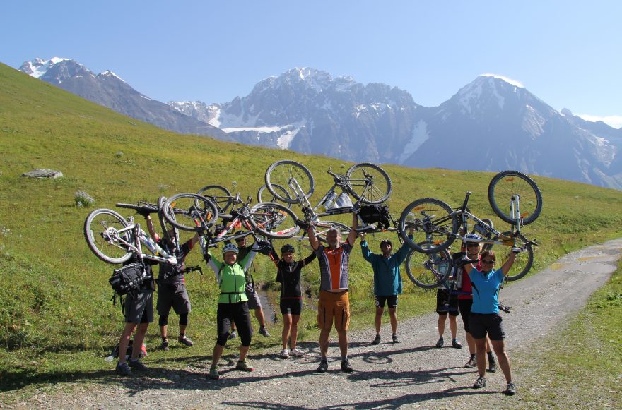 Nejvyšší bod naší cesty, sedlo Zagar (2623 m), Gruzie
